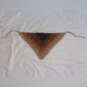 Bandanna, neutral color, crochet